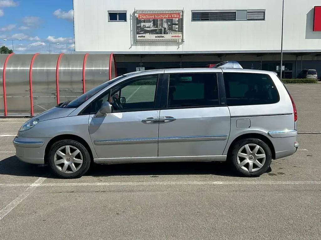 Gebraucht Peugeot 807 Active 136 PS (100 kW) 2012 Grau Van / Kleinbus