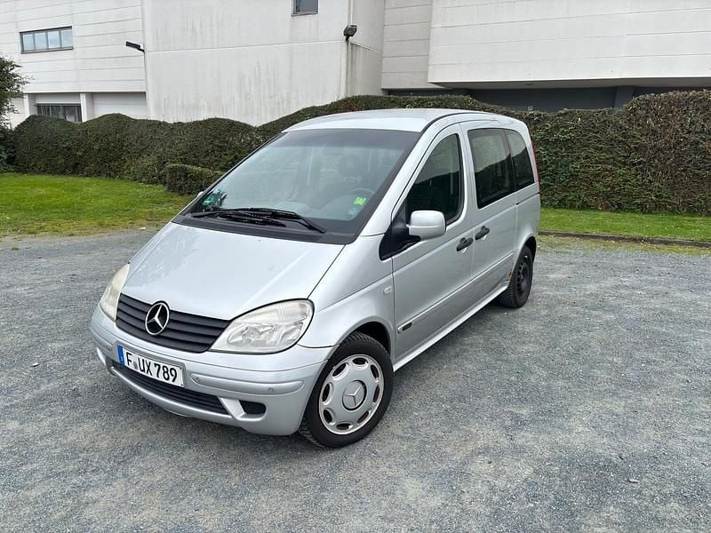 Silber Gebraucht 2002 Mercedes Vaneo Van / Kleinbus | 1.640 € (Guter Preis) - Bild 1/4