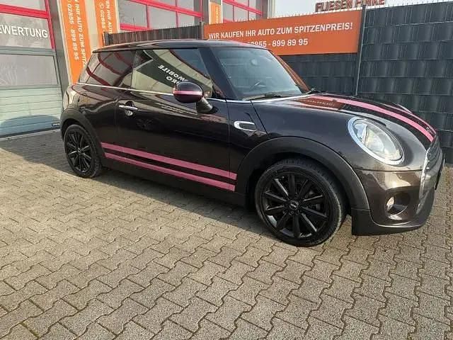 Käytetty Mini ONE Pepper 102 HP (75 kW) 2015 Musta Viistoperä