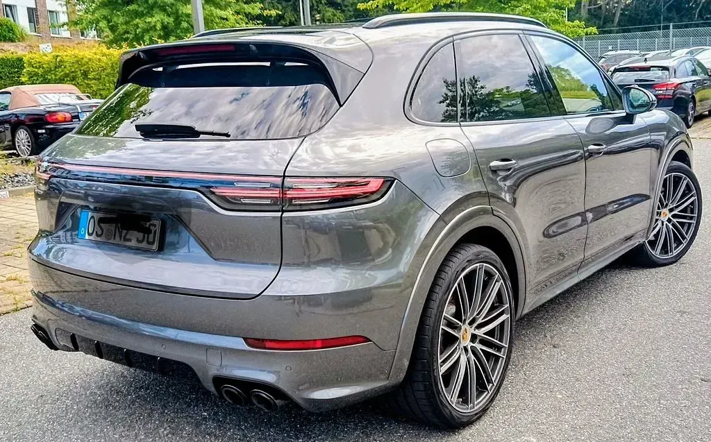 Gebraucht Porsche Cayenne 460 PS (338 kW) 2021 Grau SUV