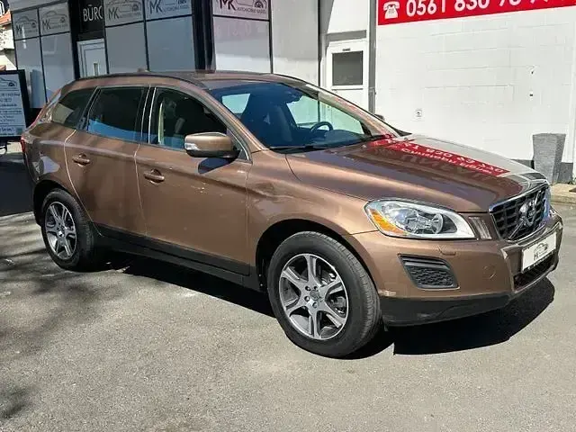 Gebraucht Volvo XC60 Kinetic 163 PS (119 kW) 2012 Andere SUV