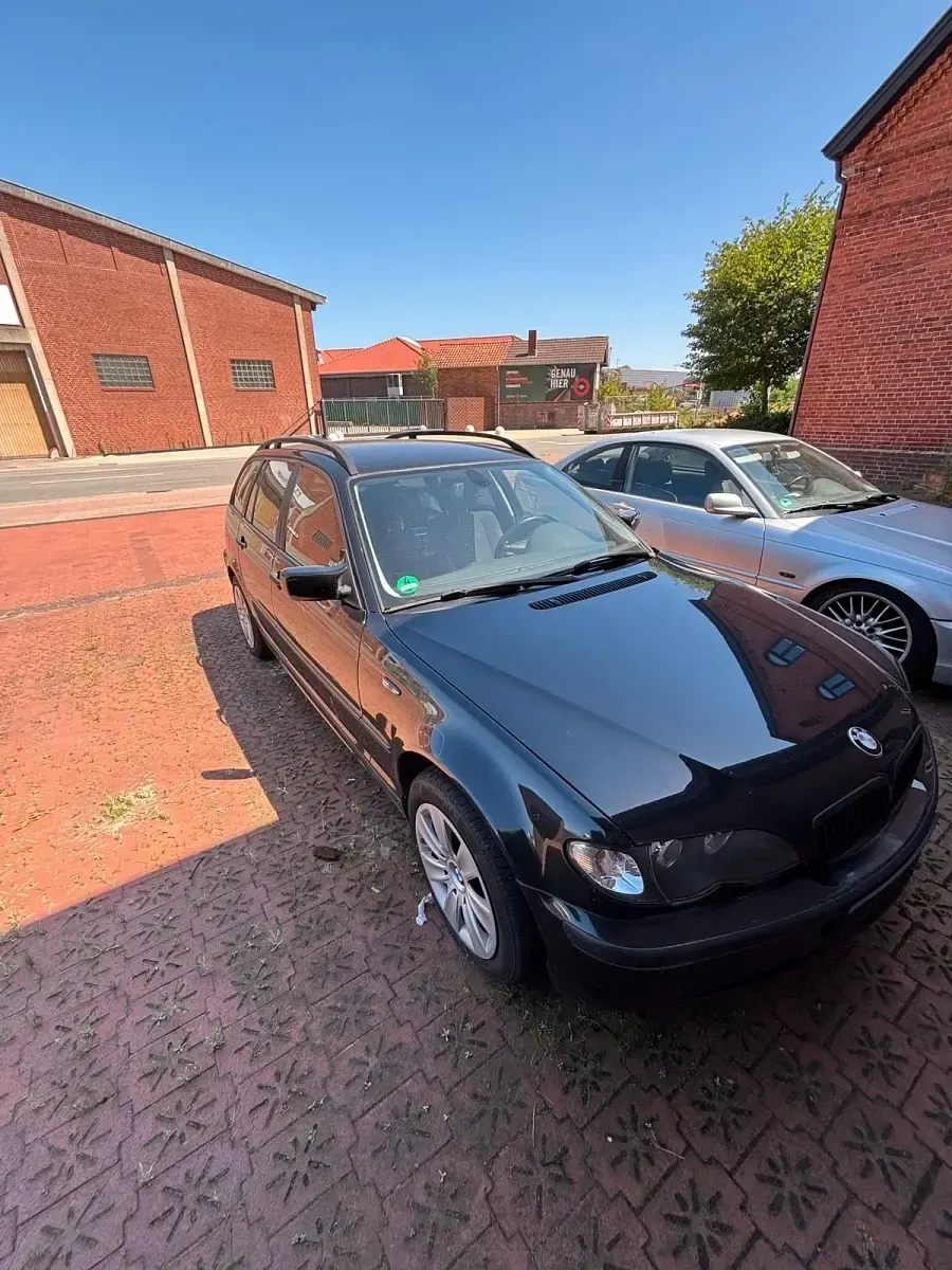 Gebraucht BMW 318 143 PS (105 kW) 2002 Schwarz Kombi