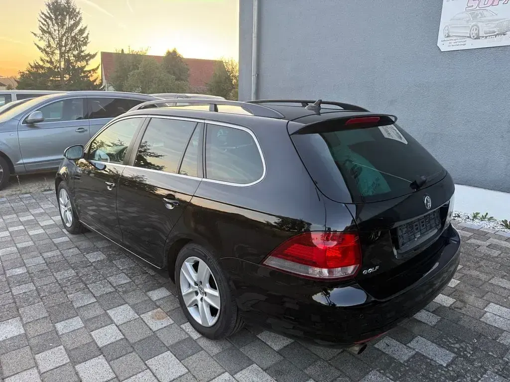Gebraucht VW Golf VI Comfortline 105 PS (77 kW) 2010 Schwarz Kombi