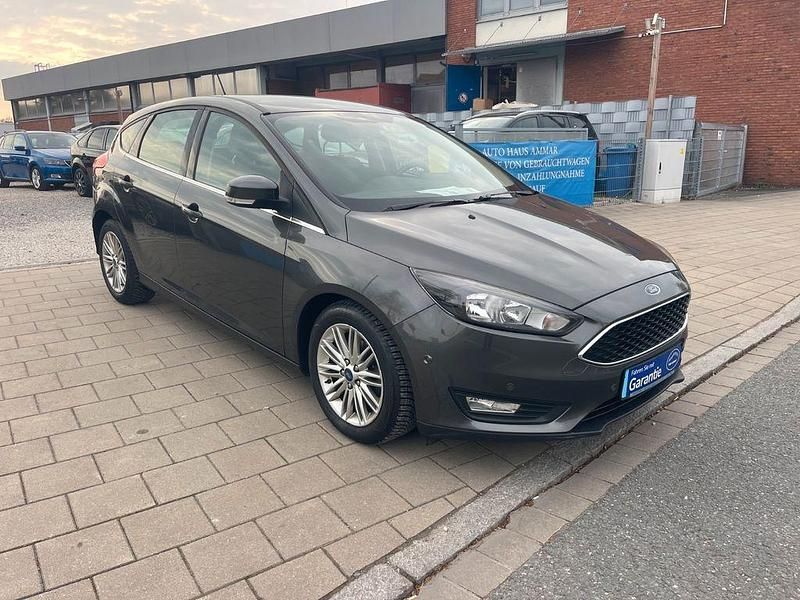 Gebraucht Ford Focus Cool & Connect 125 PS (91 kW) 2018 Grau Limousine