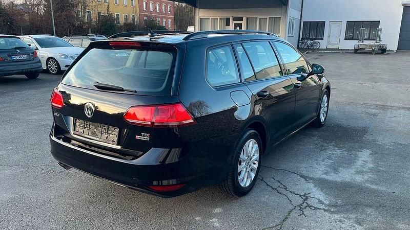 Gebraucht VW Golf VII LOUNGE 110 PS (80 kW) 2016 Schwarz Kombi