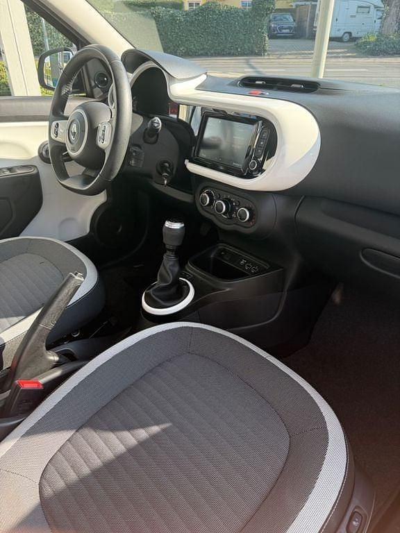 Gebraucht Renault Twingo Equilibre 65 PS (47 kW) 2021 Grau Kleinwagen