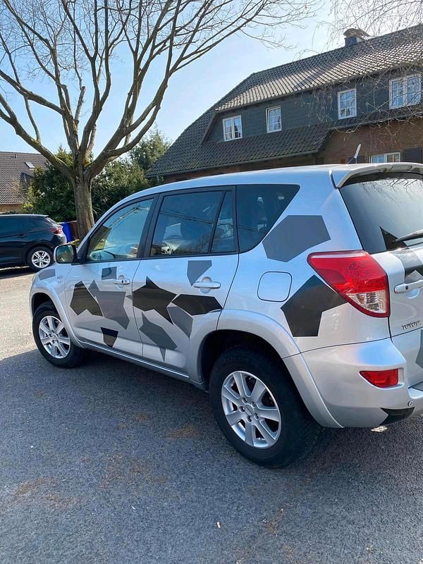 Gebraucht Toyota RAV4 Executive 177 PS (130 kW) 2006 Silber SUV