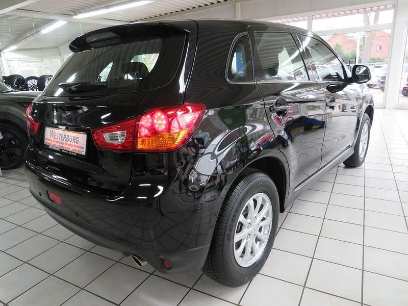 Używany Mitsubishi ASX Basis 117 KM (86 kW) 2016 Czarny SUV