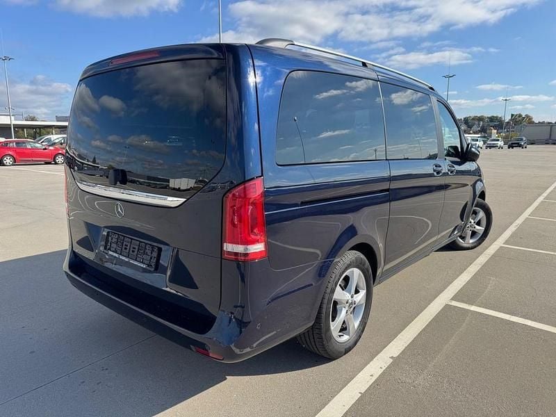 Gebraucht Mercedes V300 Edition 239 PS (175 kW) 2019 Blau Van / Kleinbus