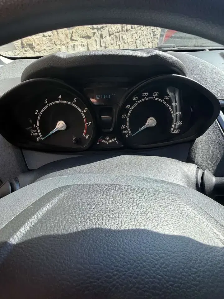 Gebraucht Ford Fiesta Basis 82 PS (60 kW) 2016 Kleinwagen