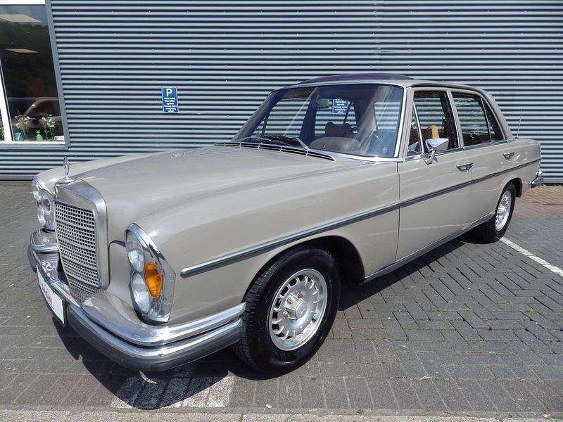 Braun Gebraucht 1972 Mercedes 280 SE Limousine | 16.500 € - Bild 1/4