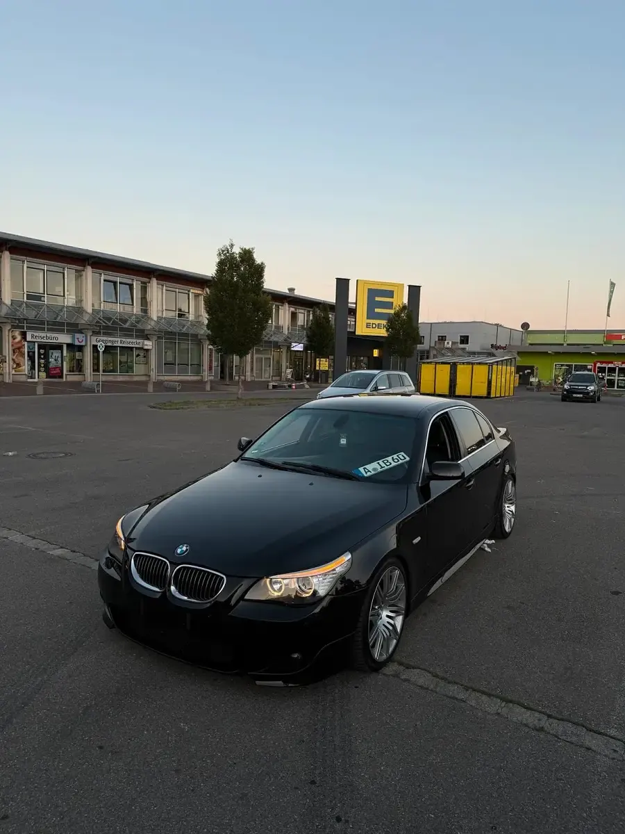 Gebraucht BMW 525 M Sport 197 PS (144 kW) 2008 Schwarz Limousine