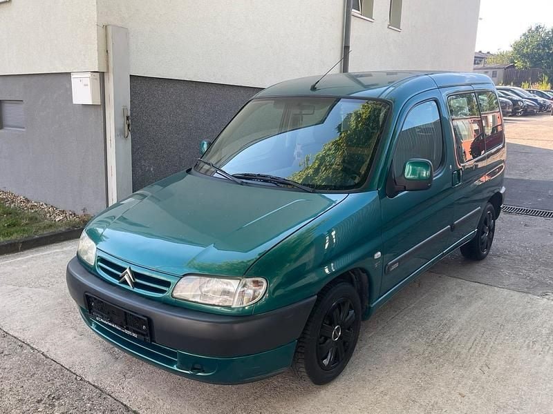 Grün Gebraucht 2003 Citroën Berlingo Van / Kleinbus | 1.499 € (Fairer Preis) - Bild 1/4