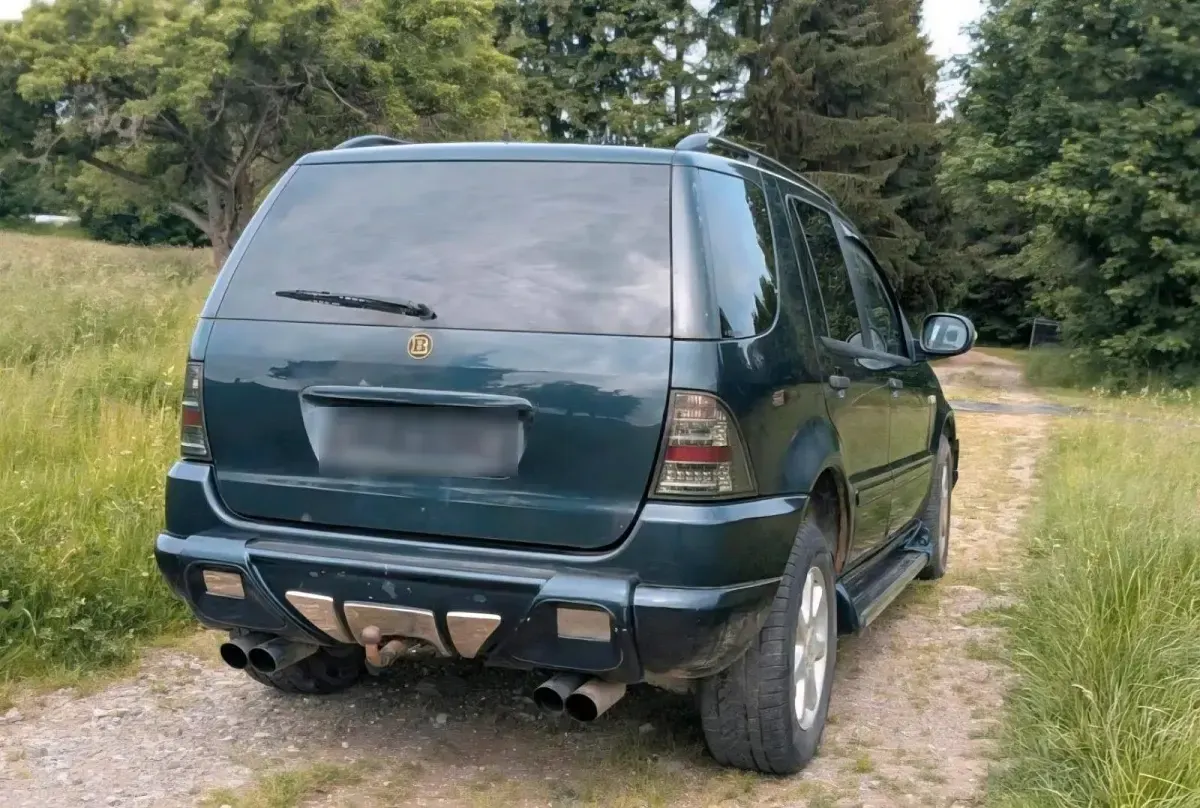 Gebraucht Mercedes ML320 218 PS (160 kW) 2000 Schwarz SUV