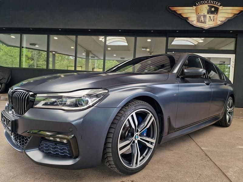 Gebraucht BMW 750 M Sport 400 PS (294 kW) 2017 Grau Limousine