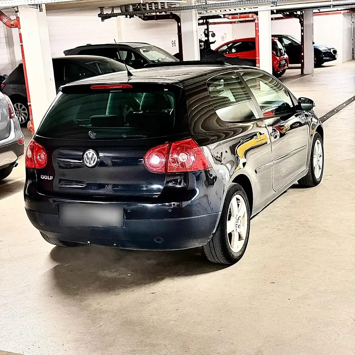 Gebraucht VW Golf VI 85 PS (62 kW) 2008 Schwarz Kleinwagen