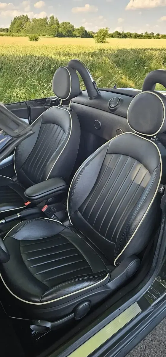 Gebraucht Mini Cooper Roadster 122 PS (89 kW) 2012 Grau Cabrio