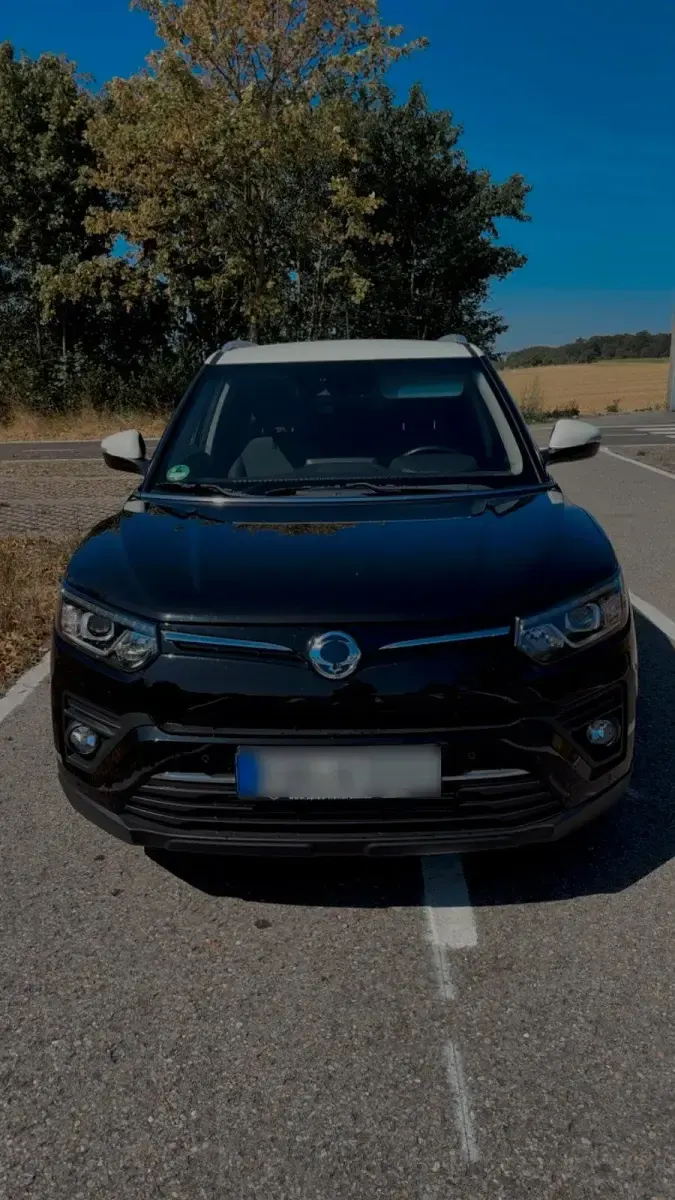 Gebraucht SsangYong Tivoli 163 PS (119 kW) 2021 Schwarz SUV