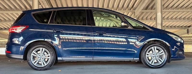 Gebraucht Ford S-MAX Titanium 150 PS (110 kW) 2019 Blau Van / Kleinbus