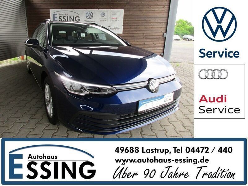 Blau Gebraucht 2023 VW Golf VIII Life Kombi | 25.980 € (Fairer Preis) - Bild 1/4