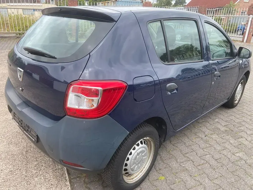Gebraucht Dacia Sandero Lauréate 73 PS (53 kW) 2016 Blau Limousine