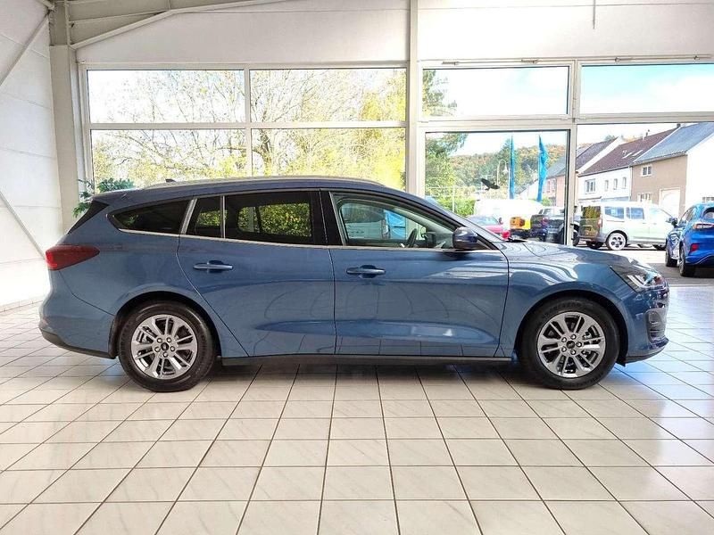 Gebraucht Ford Focus Titanium X 116 PS (85 kW) 2024 Chromablau metallic Kombi