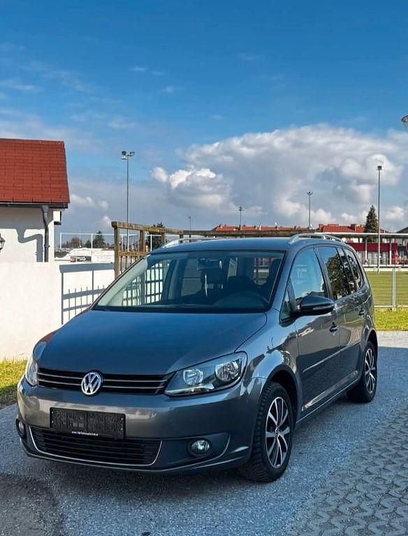 Grau Gebraucht 2011 VW Touran Conceptline Van / Kleinbus | 3.300 € (Superpreis) - Bild 1/4