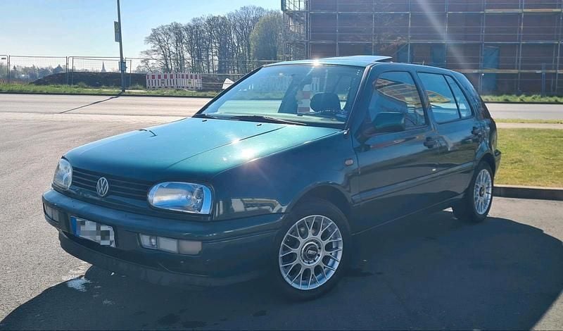 Grün Gebraucht 1997 VW Golf III Limousine | 3.000 € (Guter Preis) - Bild 1/4