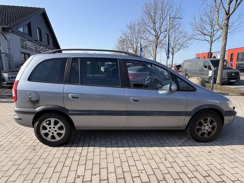 Gebraucht Opel Zafira Basis 97 PS (71 kW) 2003 Grau Van / Kleinbus