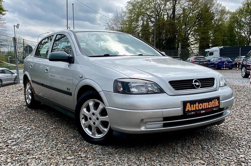 Usata Opel Astra 101 CV (74 kW) 2003 Argento Berlina