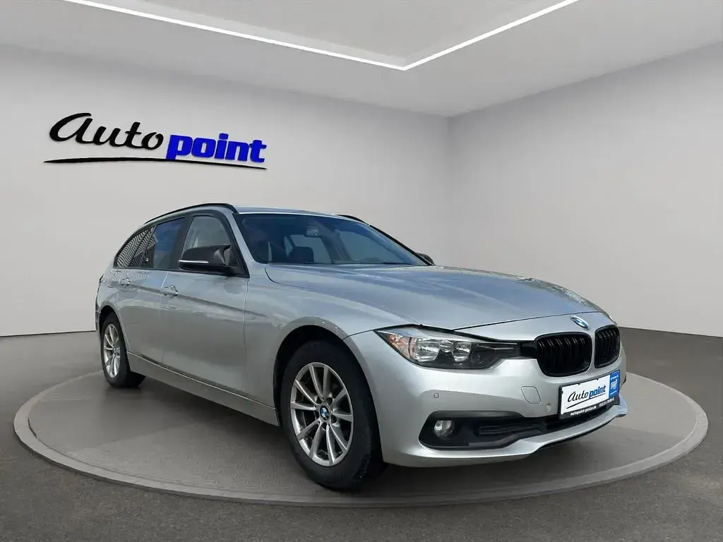 Gebraucht BMW 318 Advantage 150 PS (110 kW) 2015 Silber Kombi