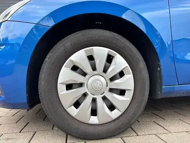 Gebraucht Skoda Fabia Active 80 PS (58 kW) 2022 Blau Kleinwagen