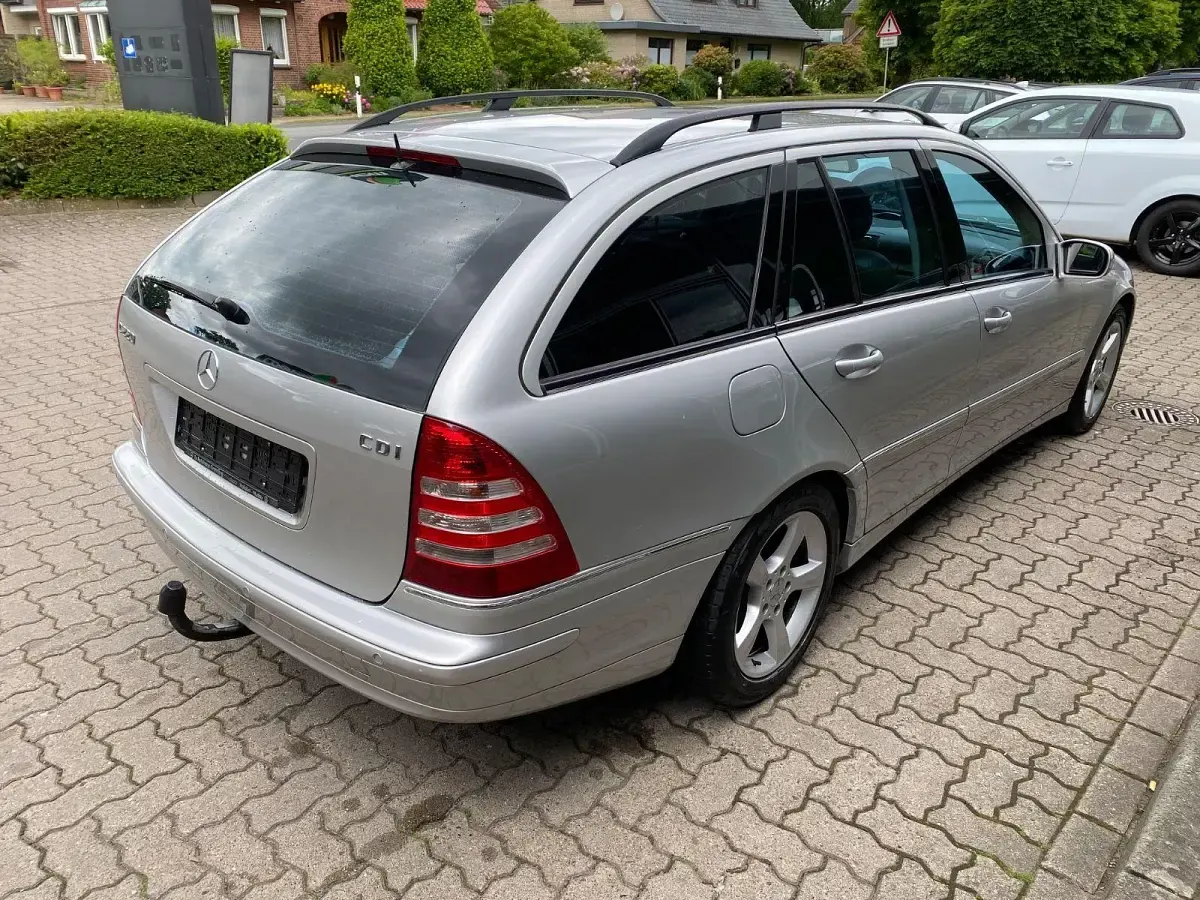 Gebraucht Mercedes C220 Avantgarde 150 PS (110 kW) 2005 Silber Kombi