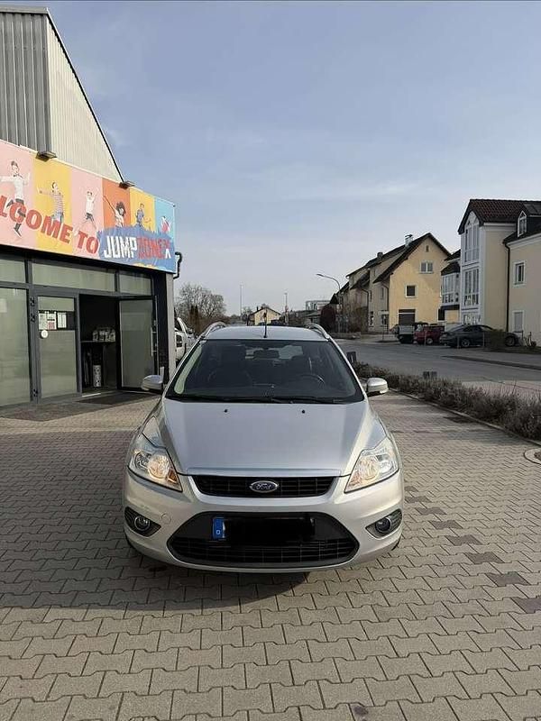Gebraucht Ford Focus Style 109 PS (80 kW) 2011 Kombi