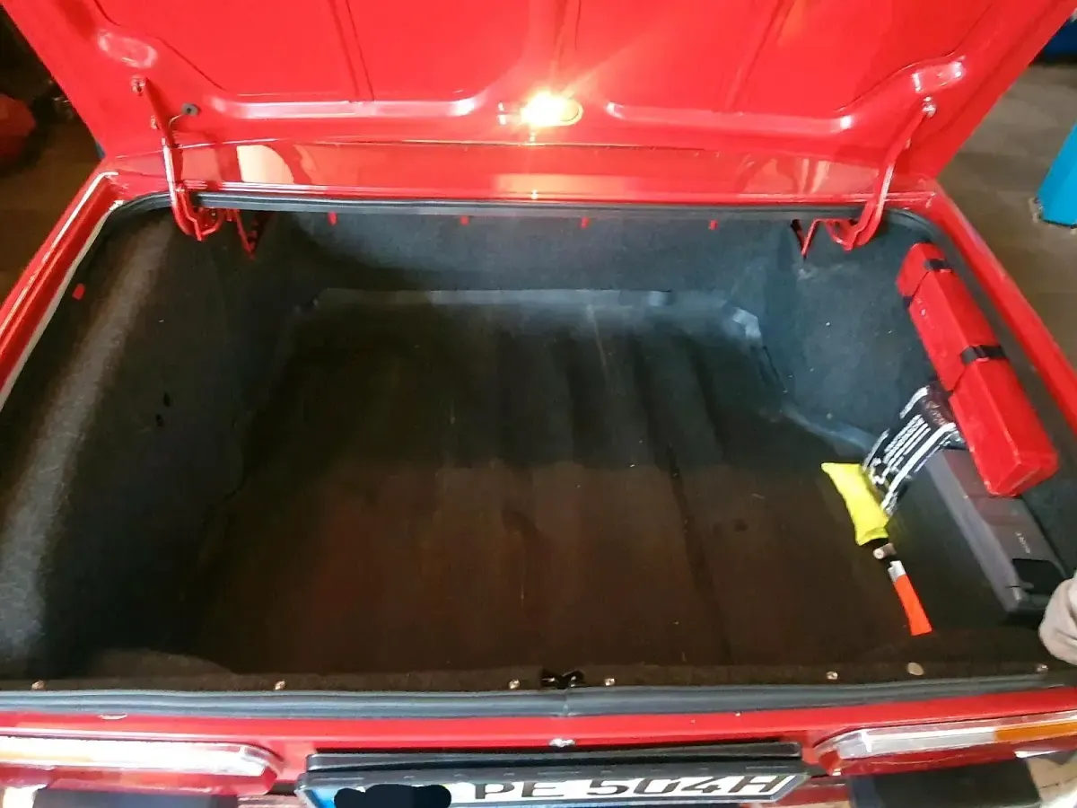 Gebraucht Peugeot 504 106 PS (77 kW) 1980 Rot Cabrio