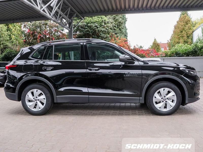 Gebraucht VW Tiguan 131 PS (96 kW) 2025 Schwarz SUV