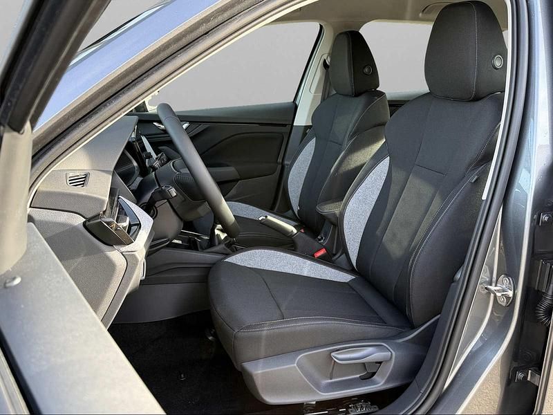 Neu Skoda Kamiq Selection 116 PS (85 kW) 2026 Graphitegrau metallic SUV