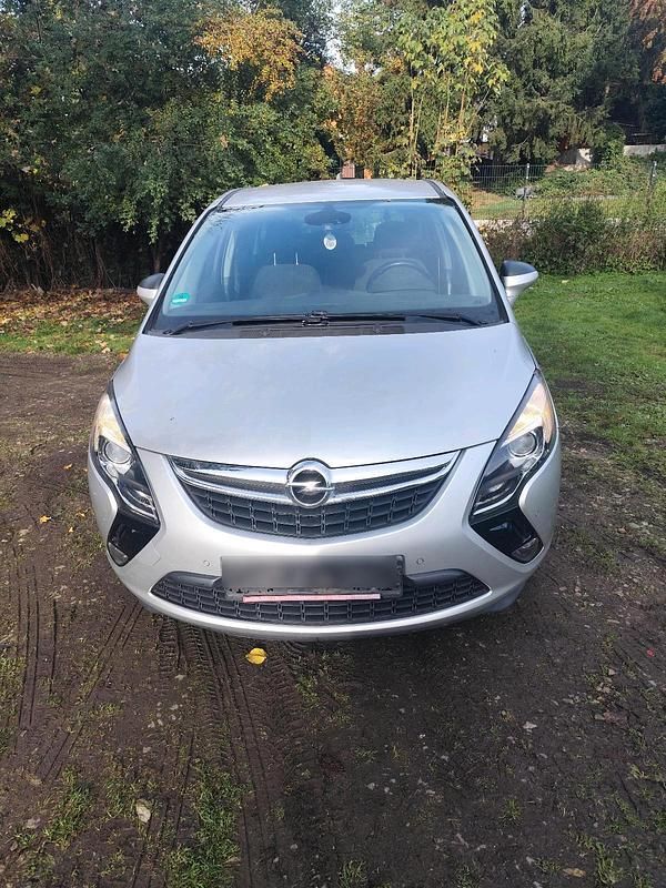 Silber Gebraucht 2013 Opel Zafira Van / Kleinbus | 3.700 € - Bild 1/4