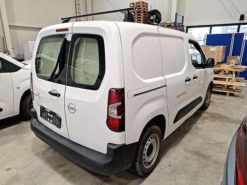 Gebraucht Opel Combo Edition 102 PS (75 kW) 2020 Weiß Van
