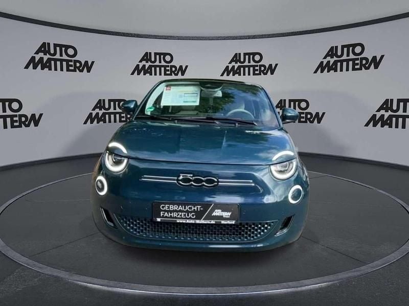 Neu Fiat 500e La Prima 86 kW (118 PS) 2026 Colore esterno (ozean grün) Limousine