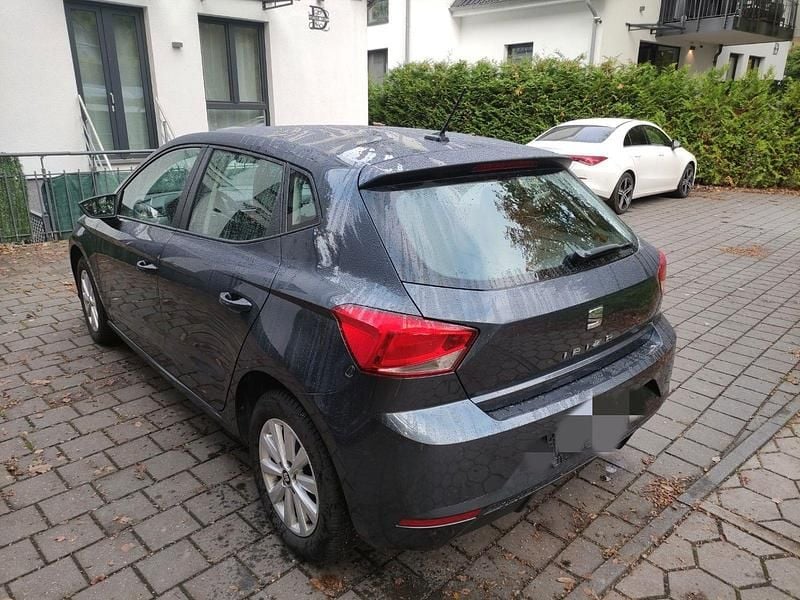Grau Gebraucht 2020 Seat Ibiza Style Kleinwagen | 8.399 € (Superpreis) - Bild 1/4