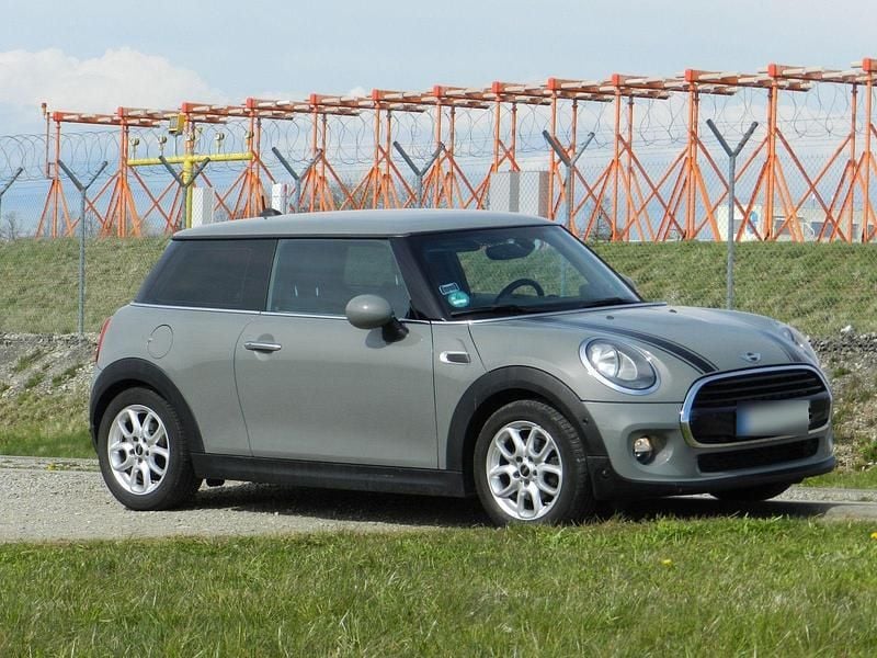 Gebraucht Mini Cooper Pepper 136 PS (100 kW) 2017 Grau Kleinwagen