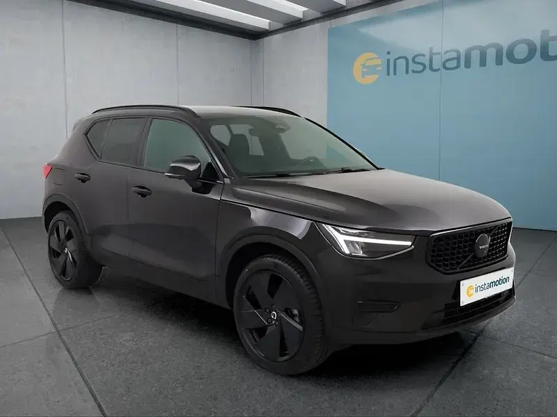 Gebraucht Volvo XC40 163 PS (119 kW) 2025 Schwarz SUV