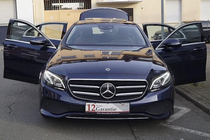 Gebraucht Mercedes E450 367 PS (269 kW) 2019 Blau Limousine