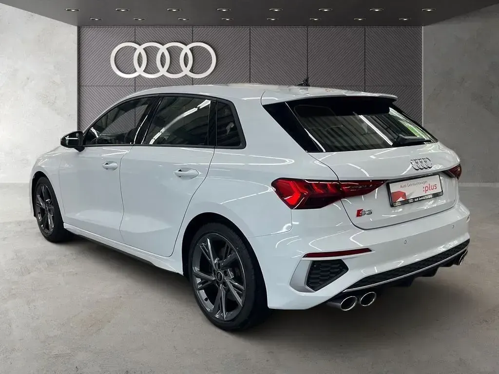 Gebraucht Audi S3 Design 310 PS (228 kW) 2023 Gletscherweiß metallic Limousine