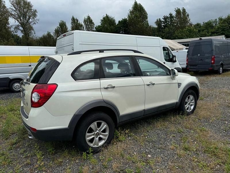 Gebraucht Chevrolet Captiva LS 136 PS (100 kW) 2009 Weiß SUV