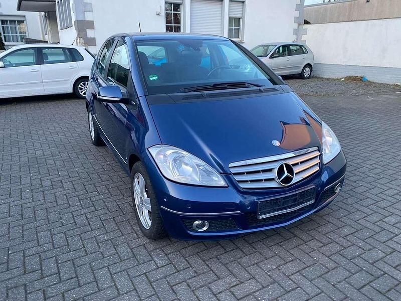 Gebraucht Mercedes A150 Avantgarde 95 PS (69 kW) 2009 Blau Limousine