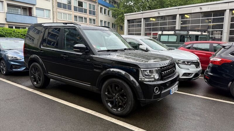 Schwarz Gebraucht 2015 Land Rover Discovery 4 HSE SUV | 18.900 € (Fairer Preis) - Bild 1/4