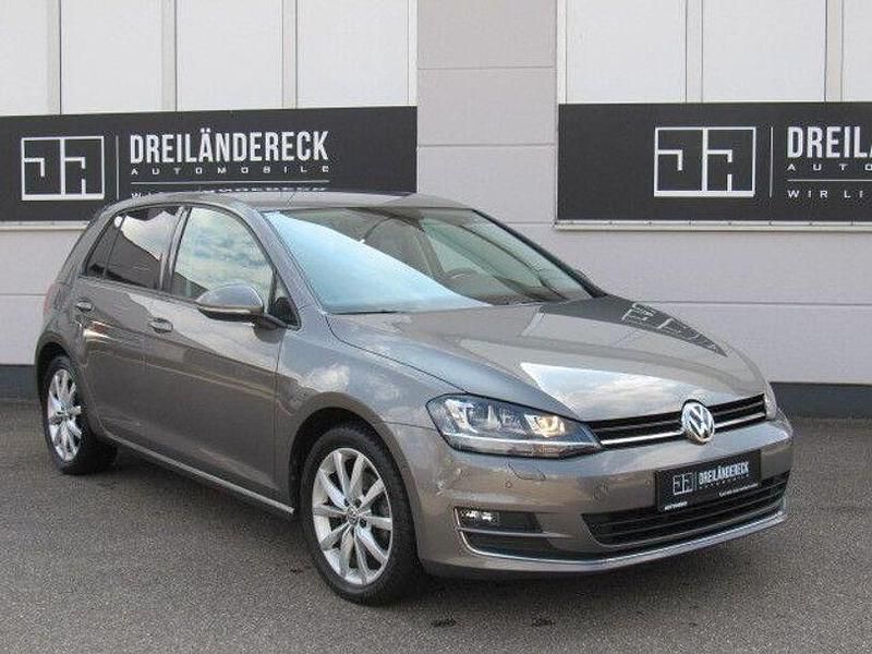 Gebraucht VW Golf VII Highline 125 PS (91 kW) 2016 Andere Limousine