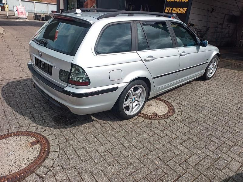 Usata BMW 320 150 CV (110 kW) 2000 Argento Station wagon
